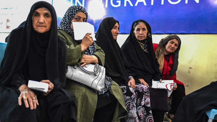 Des milliers d'Afghans accueillis au Royaume-Uni après une fuite massive de leurs données en 2022