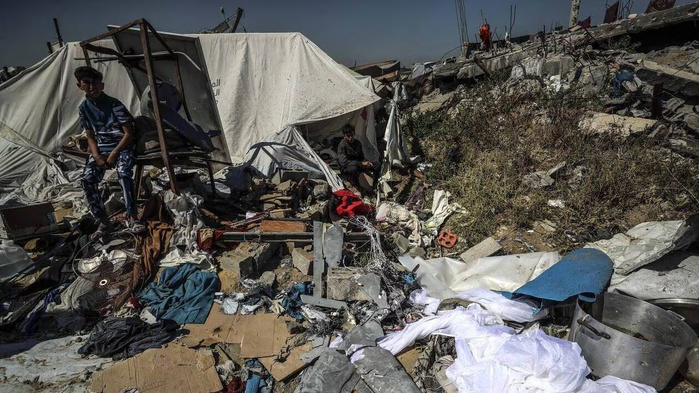 Gaza: la Défense civile fait état de 18 personnes tuées par des raids et tirs israéliens Gaza: la Défense civile fait état de 18 personnes tuées par des raids et tirs israéliens