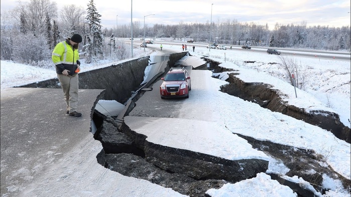 Alerte au tsunami après un séisme au large de l'Alaska Alerte au tsunami après un séisme au large de l'Alaska