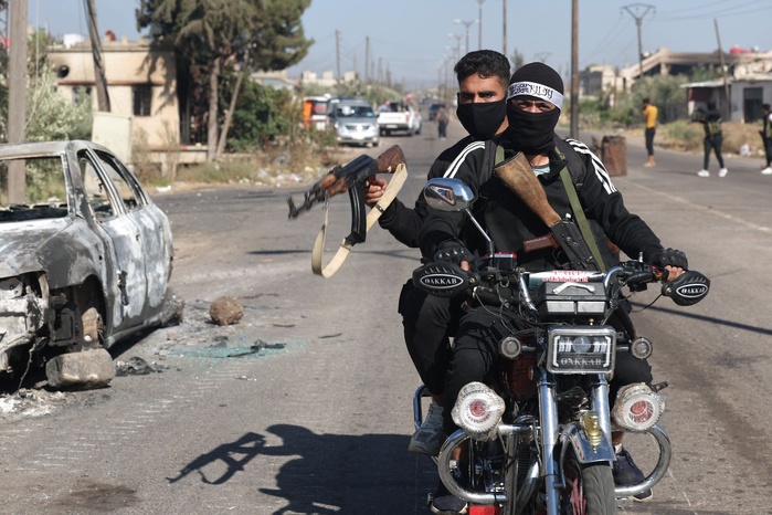 Déploiement des forces syriennes à Soueida, combats sporadiques Déploiement des forces syriennes à Soueida, combats sporadiques