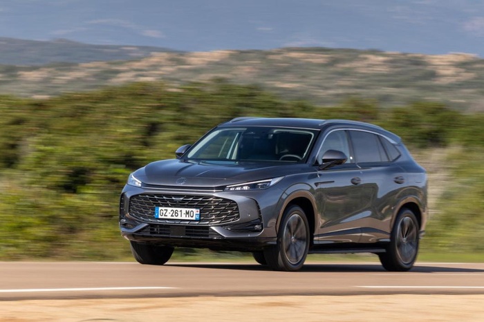SUV hybride rechargeable - MG EHS PHEV, le trouble-fête