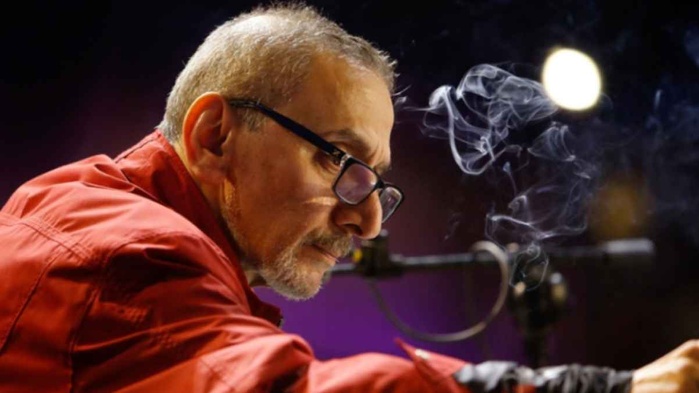 A 13 ans, il écrit le livre « Mon ami Dieu » avec le soutien de son père. A 13 ans, il écrit le livre « Mon ami Dieu » avec le soutien de son père.