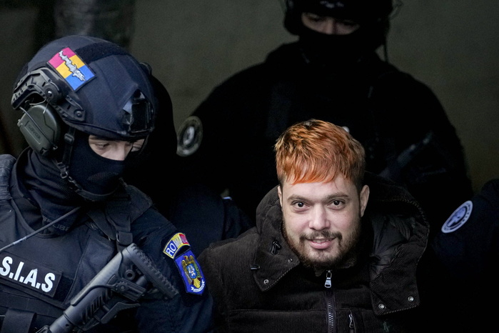 Le Maroc remet deux complices de Mohamed Amra aux autorités françaises Le Maroc remet deux complices de Mohamed Amra aux autorités françaises