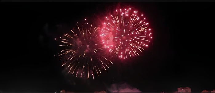 Sous les feux d'artifice: Clôture triomphale du Moussem Moulay Abdallah Amghar Sous les feux d'artifice: Clôture triomphale du Moussem Moulay Abdallah Amghar