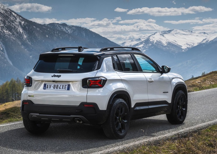 4x4 hybride - Jeep Avenger 4xe, intrépide aventurier