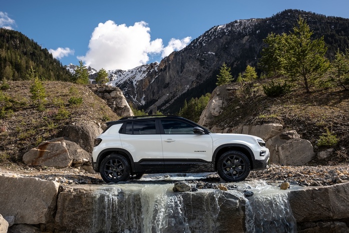 4x4 hybride - Jeep Avenger 4xe, intrépide aventurier