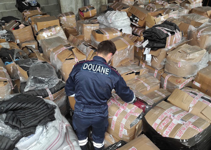 Rapport CE : Sur un million de produits, seuls 82 subissent un contrôle douanier dans l’UE Rapport CE : Sur un million de produits, seuls 82 subissent un contrôle douanier dans l’UE