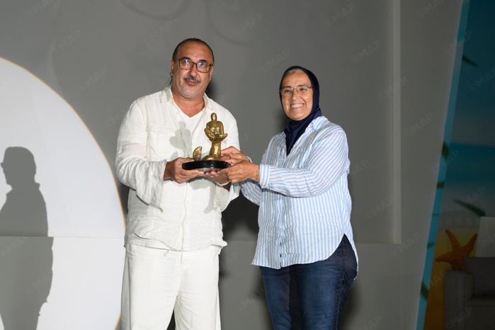 Clôture de Ciné Plage Harhoura : le film “Mon Père n’est pas mort” remporte le grand prix Clôture de Ciné Plage Harhoura : le film “Mon Père n’est pas mort” remporte le grand prix