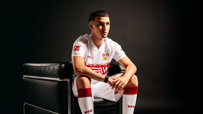 Officiel : Bilal El Khannouss rejoint le VfB Stuttgart Officiel : Bilal El Khannouss rejoint le VfB Stuttgart
