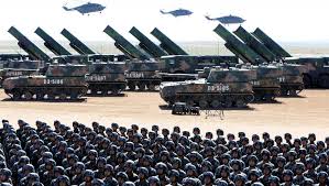 Chine : Pékin roule des mécaniques dans un méga-défilé militaire Chine : Pékin roule des mécaniques dans un méga-défilé militaire