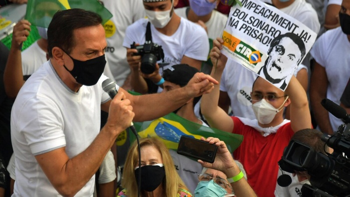 Manifestations pour et contre Bolsonaro balaient le Brésil Manifestations pour et contre Bolsonaro balaient le Brésil