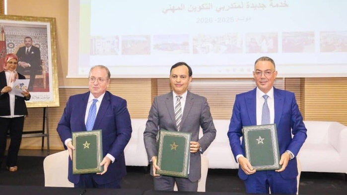 Le gouvernement s'allie avec Al Barid Bank pour faciliter le versement des bourses des stagiaires de la formation professionnelle Le gouvernement s'allie avec Al Barid Bank pour faciliter le versement des bourses des stagiaires de la formation professionnelle