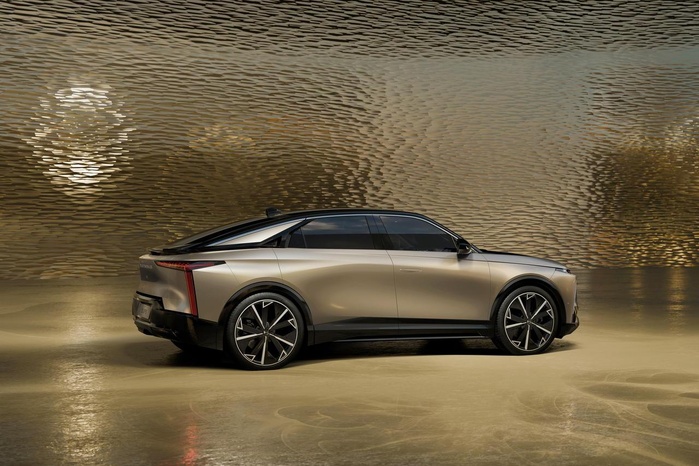 SUV coupé électrique - DS N°8, l’expérience premium à la française