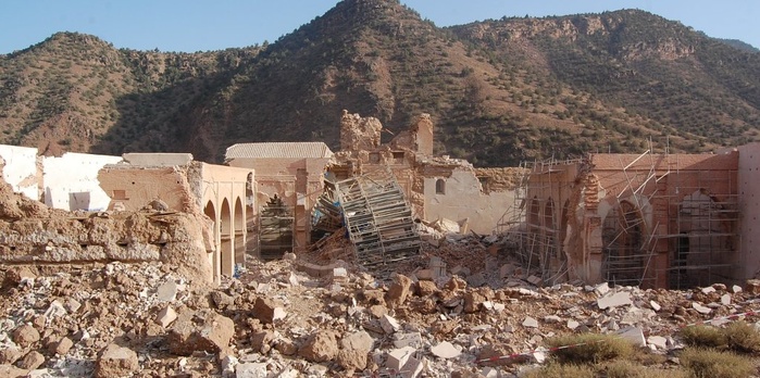 Légende : Ruines de la résidence du caïd Brahim.