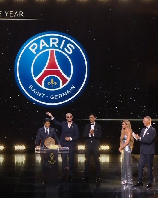 Ballon d’Or / Trophée Meilleur collectif : PSG club 2025 Ballon d’Or / Trophée Meilleur collectif : PSG club 2025