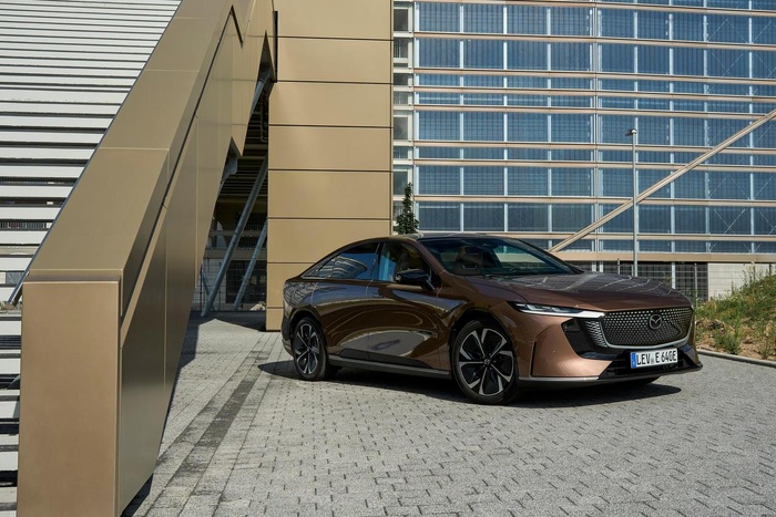 Berline électrique - Mazda 6 e, deuxième tentative transformée