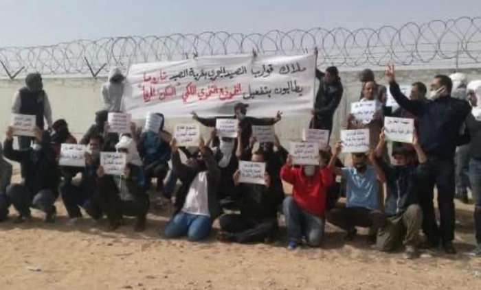 Les propriétaires de bateaux de pêche traditionnelle de Taruma réclament la revitalisation du village et la fin de leurs souffrances Les propriétaires de bateaux de pêche traditionnelle de Taruma réclament la revitalisation du village et la fin de leurs souffrances