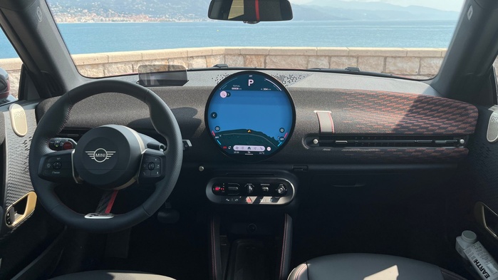 Citadine sportive électrique - Mini John Cooper Works E, fun et décoiffante Citadine sportive électrique - Mini John Cooper Works E, fun et décoiffante