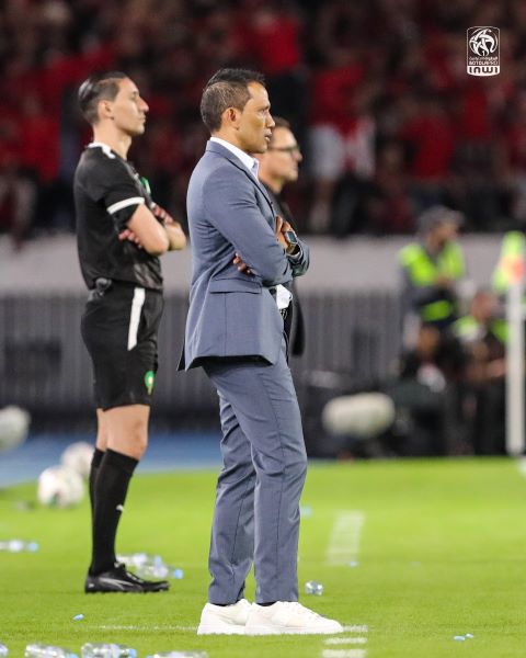 Derby casablancais : un choc sans éclat sur le terrain, le ‘’spectacle’’ était ailleurs ! Derby casablancais : un choc sans éclat sur le terrain, le ‘’spectacle’’ était ailleurs !