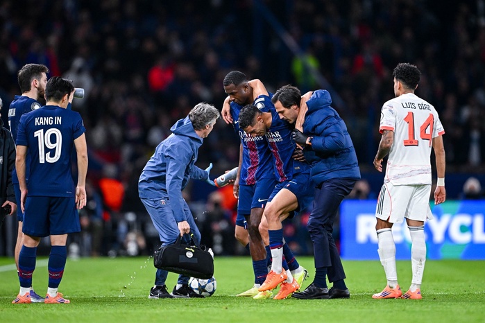 PSG : Achraf Hakimi indisponible « plusieurs semaines » en raison d’une entorse sévère de la cheville PSG : Achraf Hakimi indisponible « plusieurs semaines » en raison d’une entorse sévère de la cheville
