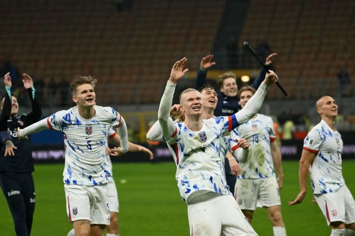 Qualifs CDM 26 (UEFA) : Calvaire italien à San Siro : la Norvège qualifiée, l’Italie condamnée aux barrages Qualifs CDM 26 (UEFA) : Calvaire italien à San Siro : la Norvège qualifiée, l’Italie condamnée aux barrages