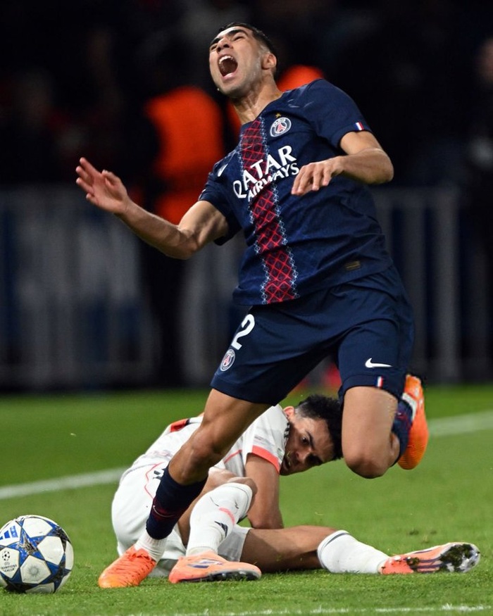 Tacle sur Hakimi : Luis Diaz écope de trois matchs de suspension, le Bayern fait appel Tacle sur Hakimi : Luis Diaz écope de trois matchs de suspension, le Bayern fait appel