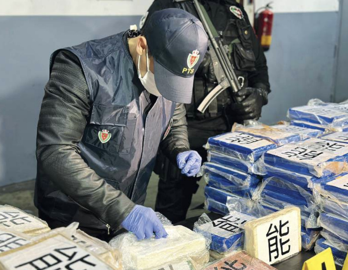 Lors d’une saisie de près d’une tonne et demie de cocaïne. Ph. archives.