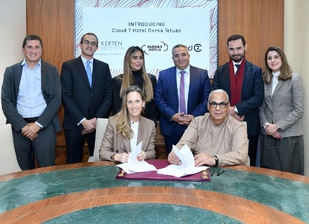 Kerten Hospitality et Oromecanica ouverent Cloud 7 Dersa Tetuàn dans le bâtiment historique Dersa Kerten Hospitality et Oromecanica ouverent Cloud 7 Dersa Tetuàn dans le bâtiment historique Dersa