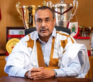 Le Président de la Région de Dakhla-Oued Eddahab, Yanja El Khattat, a répondu à nos questions. Le Président de la Région de Dakhla-Oued Eddahab, Yanja El Khattat, a répondu à nos questions.