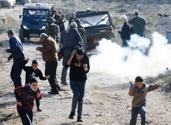 Des Palestiniens blessés lors d’affrontements avec des colons israéliens en Cisjordanie. Des Palestiniens blessés lors d’affrontements avec des colons israéliens en Cisjordanie.