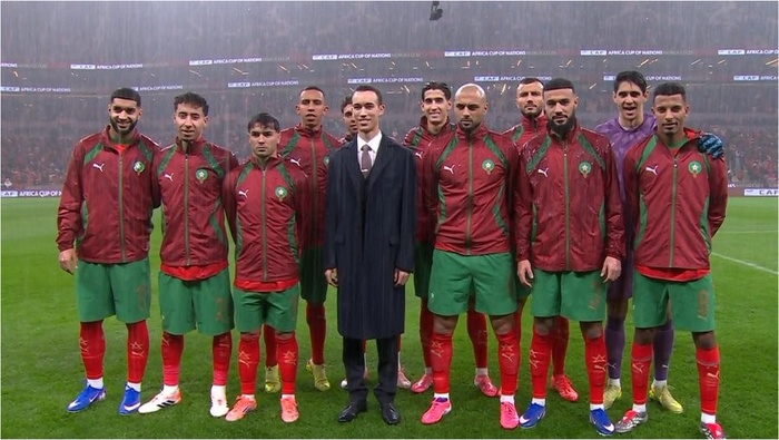 CAN 2025 : SAR le Prince Héritier Moulay El Hassan donne le coup d’envoi symbolique de la compétition CAN 2025 : SAR le Prince Héritier Moulay El Hassan donne le coup d’envoi symbolique de la compétition