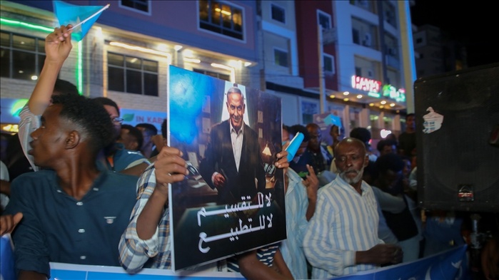 Des Somaliens manifestent contre la reconnaissance du Somaliland par Israël Des Somaliens manifestent contre la reconnaissance du Somaliland par Israël