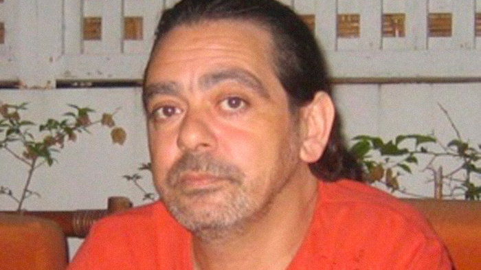 L’Humeur : Vendre des cravates sous le menton L’Humeur : Vendre des cravates sous le menton