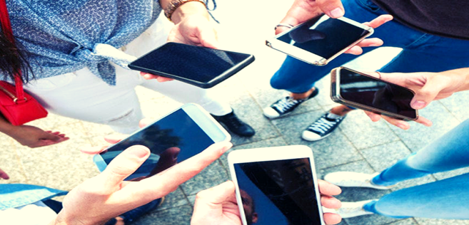 Digital detox : sortons de notre addiction au smartphone Digital detox : sortons de notre addiction au smartphone