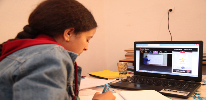 L’enseignement à distance engagé par le ministère de l’Education n’est pas aussi éfficace que prévu.