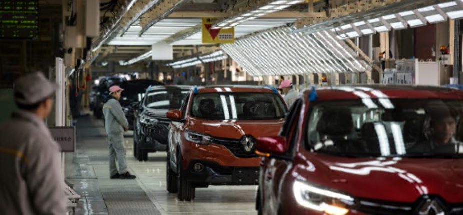 Renault prévoit de supprimer 15.000 emplois et compte suspendre son projet d’extension au Maroc