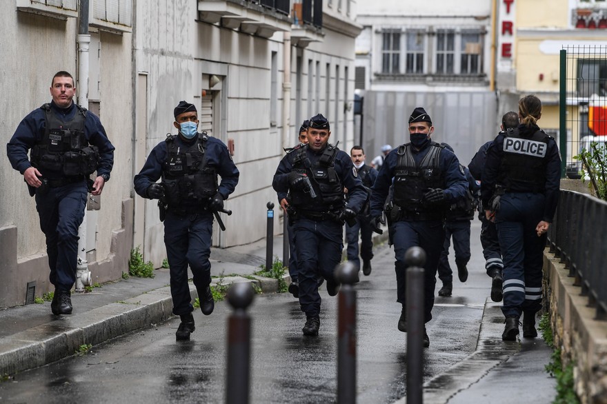France : une agression à l’arme blanche près des locaux de Charlie Hebdo