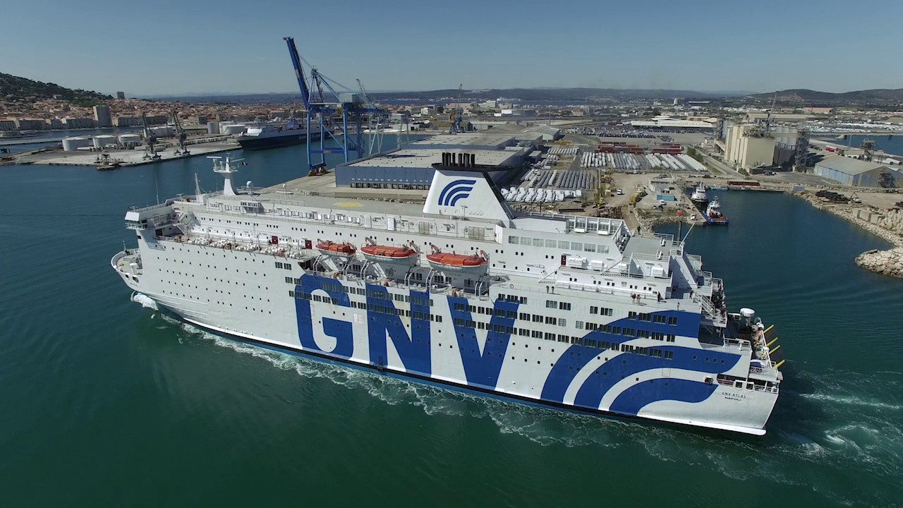 ​Après un long blocage, le ferry en provenance de Nador, accoste finalement au port de Sète