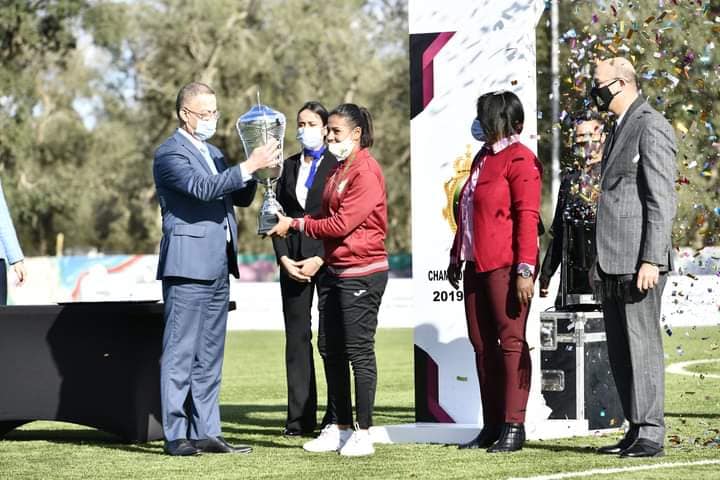 Football Féminin : Les footballeuses de l'AS FAR couronnées après leur titre du Championnat national 2019/2020
