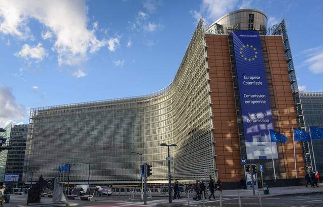 La Commission européenne recommande de nouvelles restrictions de voyage pour les zones les plus touchées
