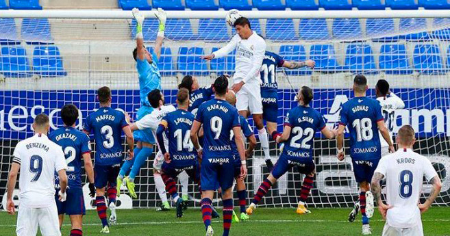 Liga : Varane sauveur du Real chez la lanterne rouge Huesca