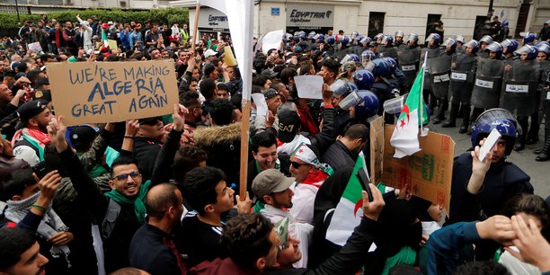 Algérie : le gouvernement avertit contre des actes « subversifs »