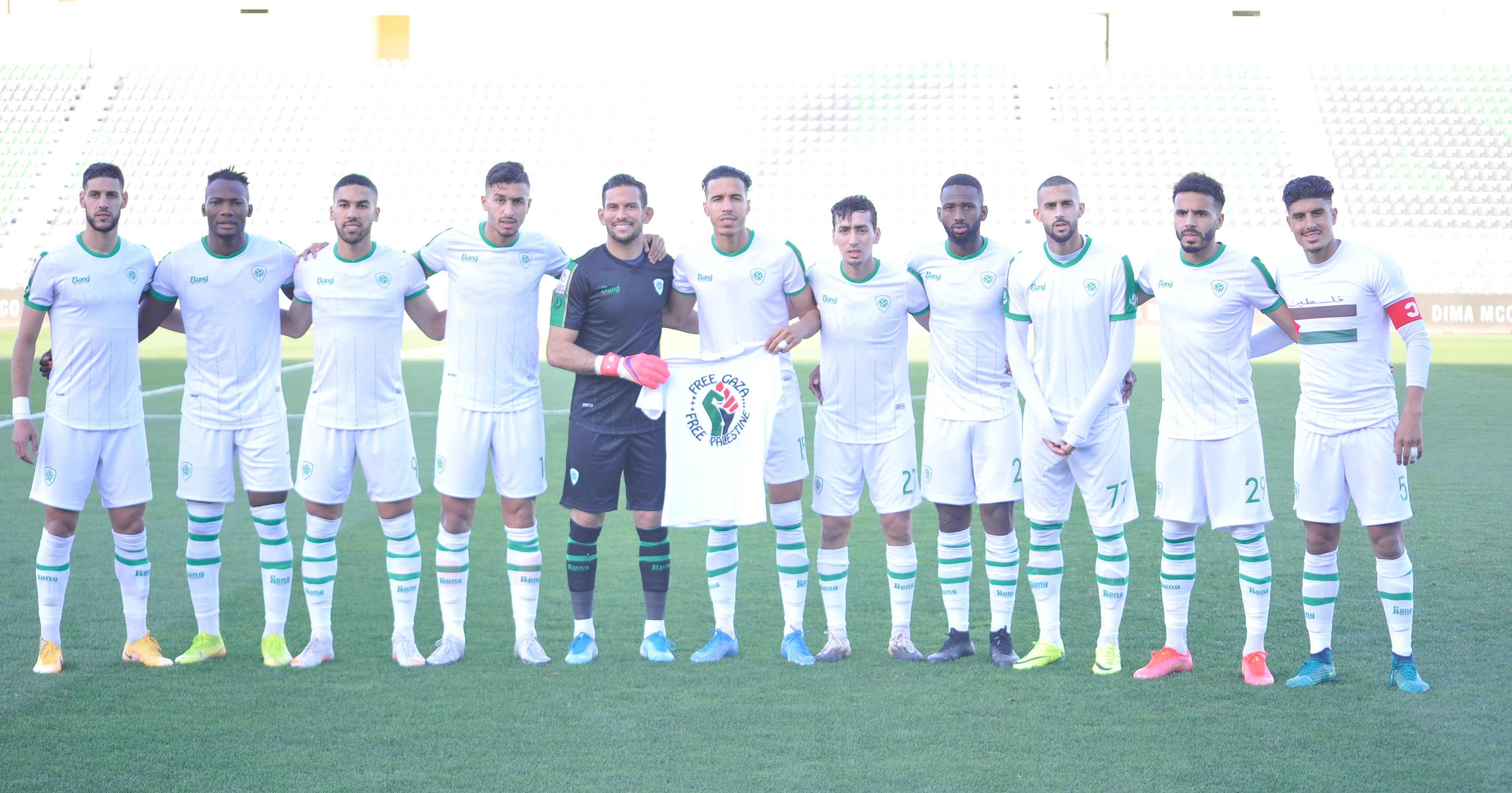 Le Mouloudia D Oujda Mco Est En Isolement Apres Avoir Frequente Le Raja