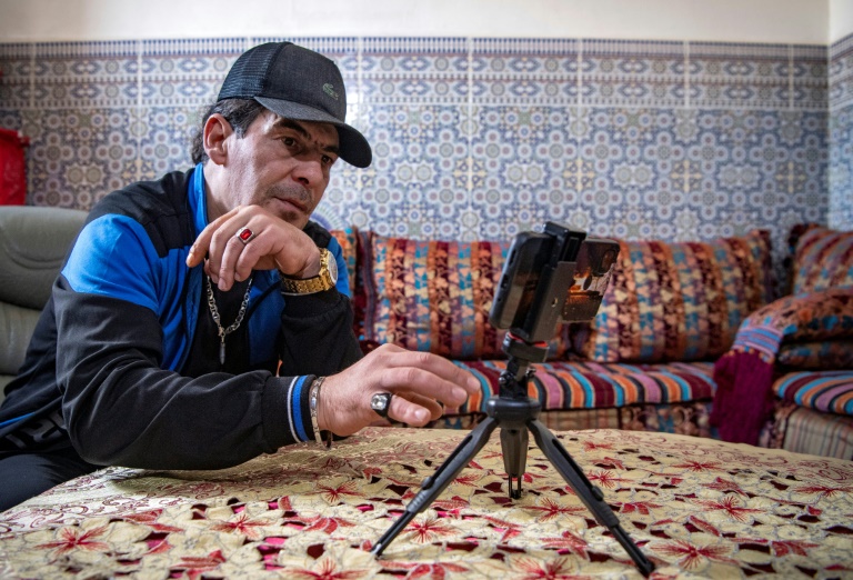 Mohamed Moustadraf, ancien prisonnier marocain et YouTuber (Ph. AFP - FADEL SENNA)