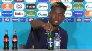 Euro 2020 : En conférence de presse, Paul Pogba a fait le même geste que CR7 !