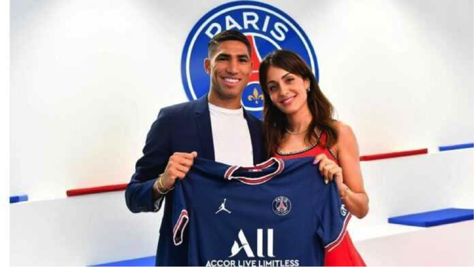 Madame Hakimi est heureuse de retrouver Paris ! Madame Hakimi est heureuse de retrouver Paris !