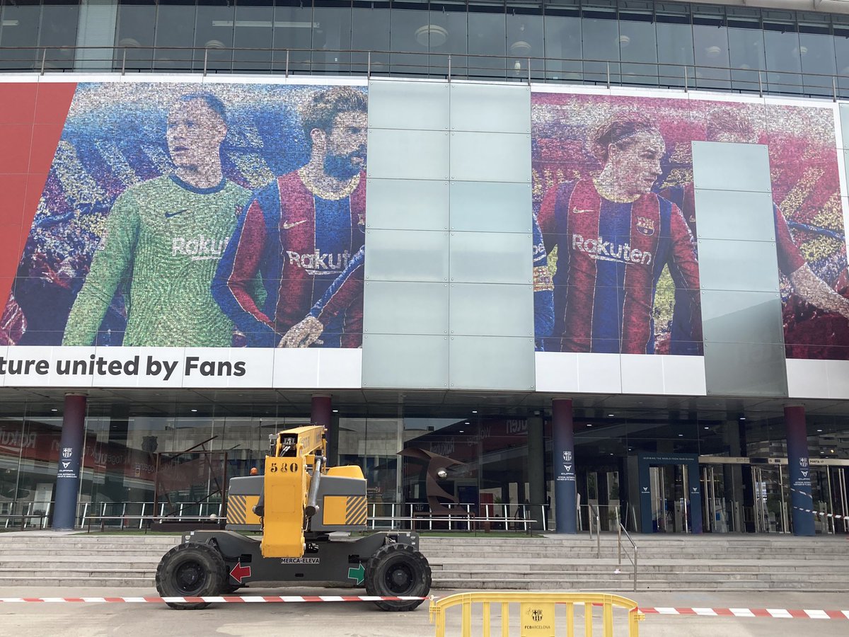 Barça : Les affiches de Messi retirées du Camp Nou !
