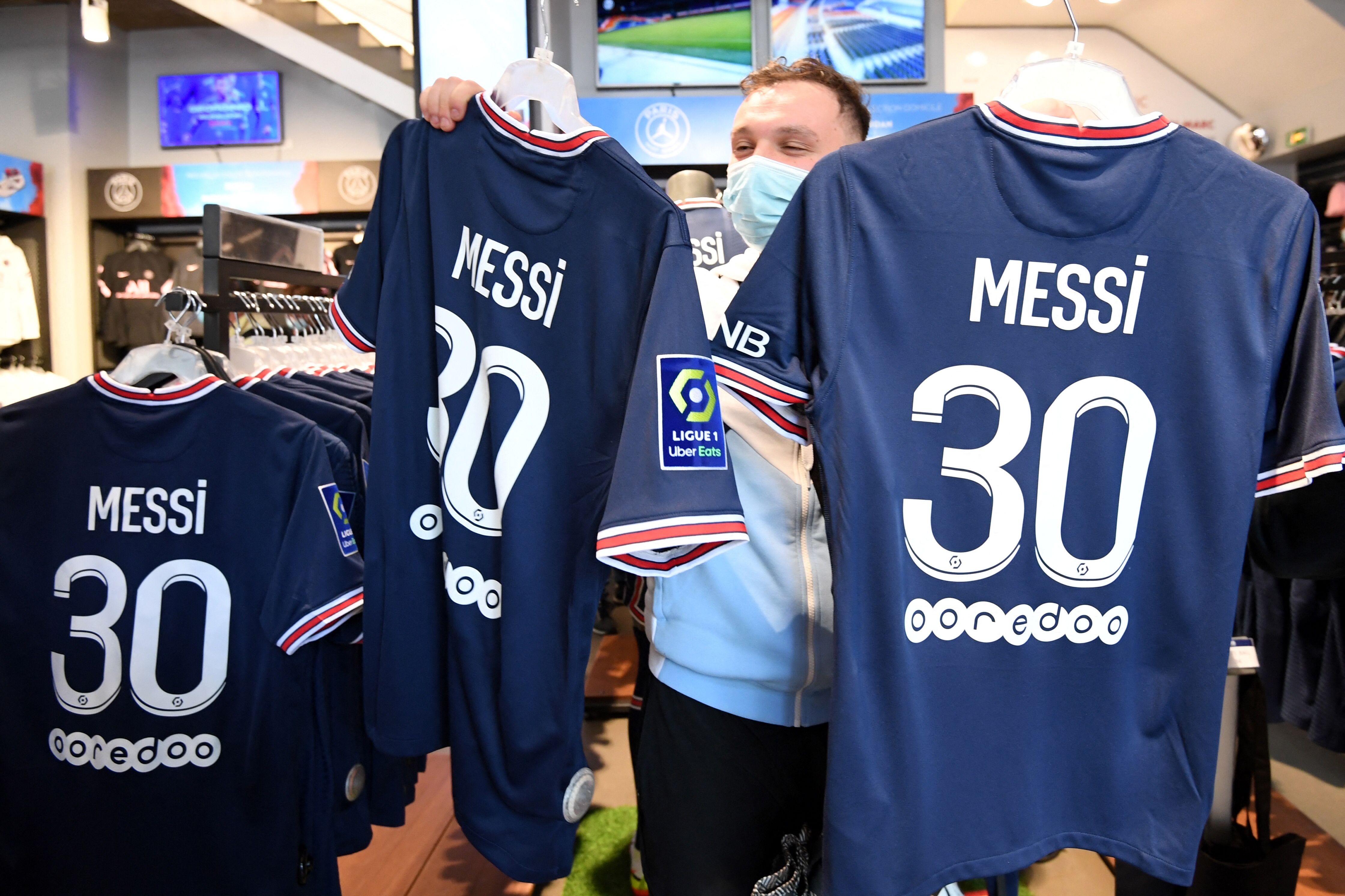 La ruée vers le maillot de Messi : Messi endossera le numéro 30