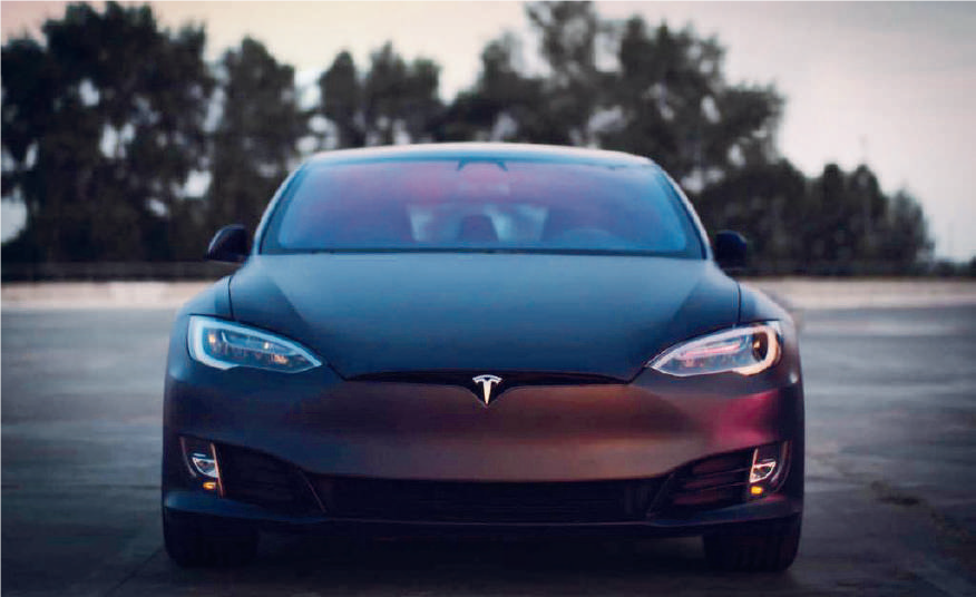 Révolution Tesla : bientôt une voiture sans volant ni pédales Révolution Tesla : bientôt une voiture sans volant ni pédales