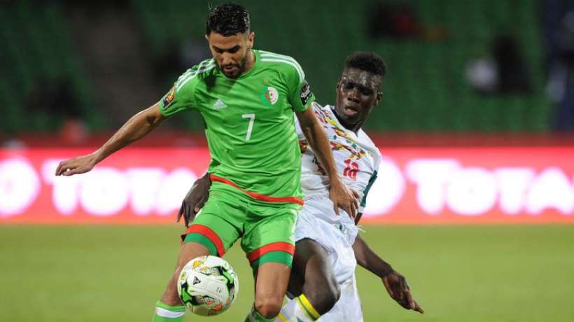 Mahrez en colère contre l’état des pelouses en Algérie : « Mardi, au Niger, on s’attend à trouver une pelouse en meilleur état qu’ici ! »